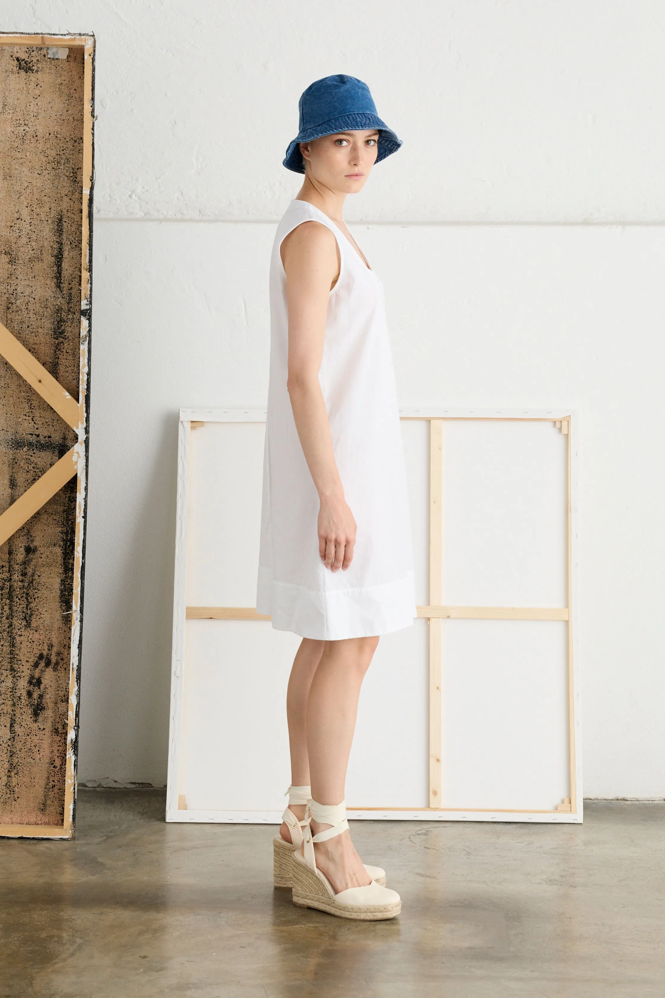 Sleeveless Dress in Poplin and Cotton Garment-Dyed 10L0 3183